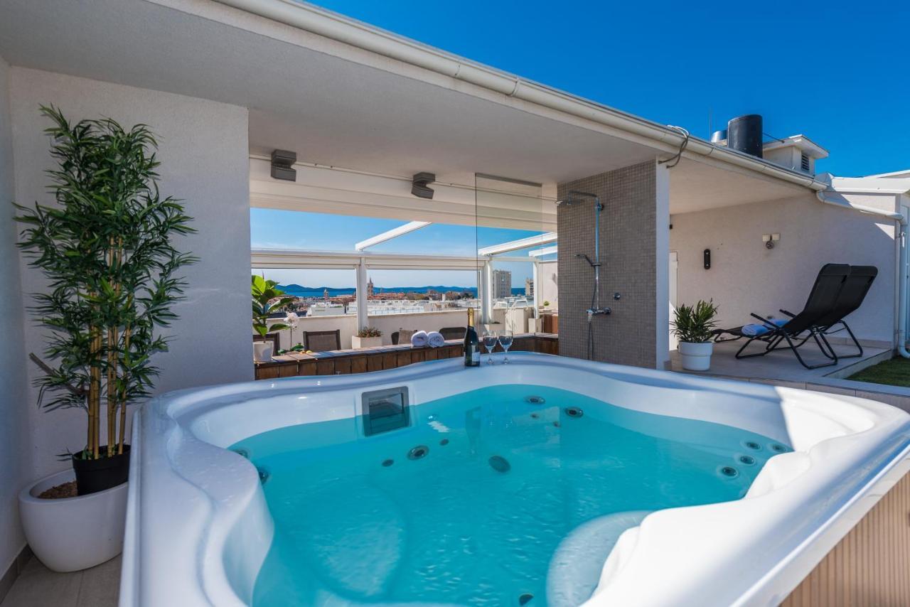 Penthouse With Roof Terrace With Jacuzzi Apartment ซาดาร์ ภายนอก รูปภาพ
