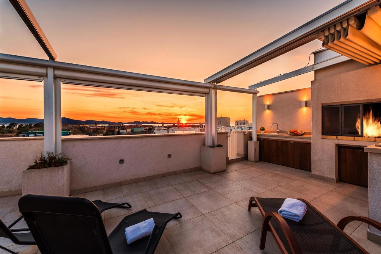Penthouse With Roof Terrace With Jacuzzi Apartment ซาดาร์ ภายนอก รูปภาพ